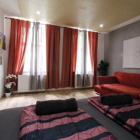 Private Triple Bedroom Rf1 Вена Экстерьер фото