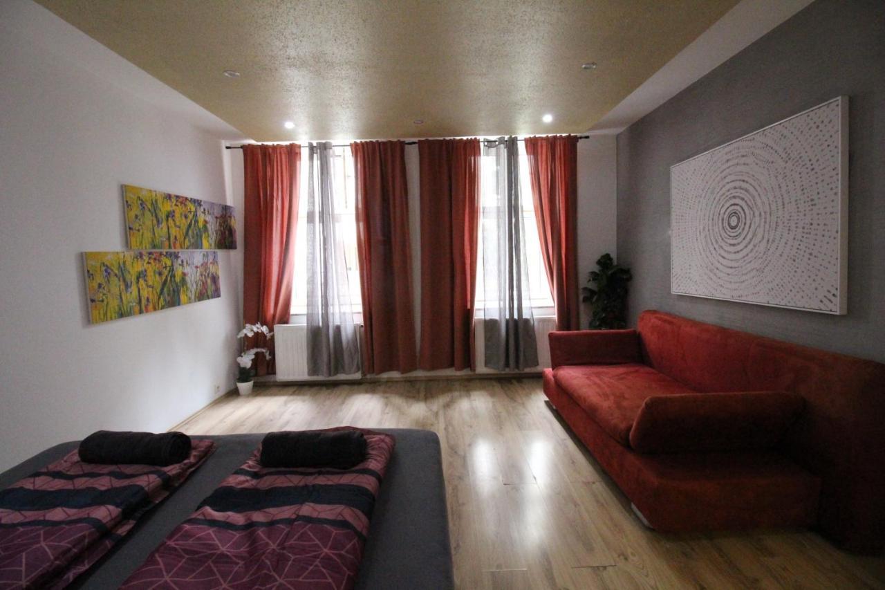 Private Triple Bedroom Rf1 Вена Экстерьер фото